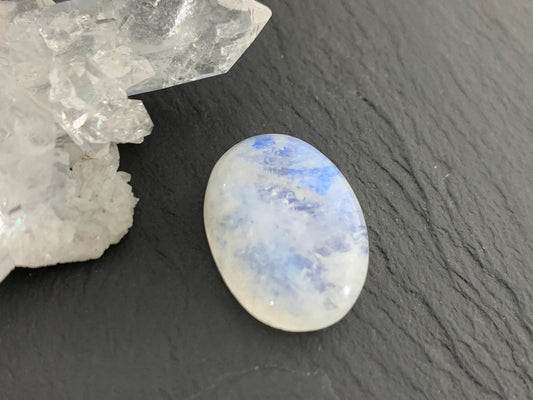 Rainbow Moonstone oval 20x14x6mm cabochon