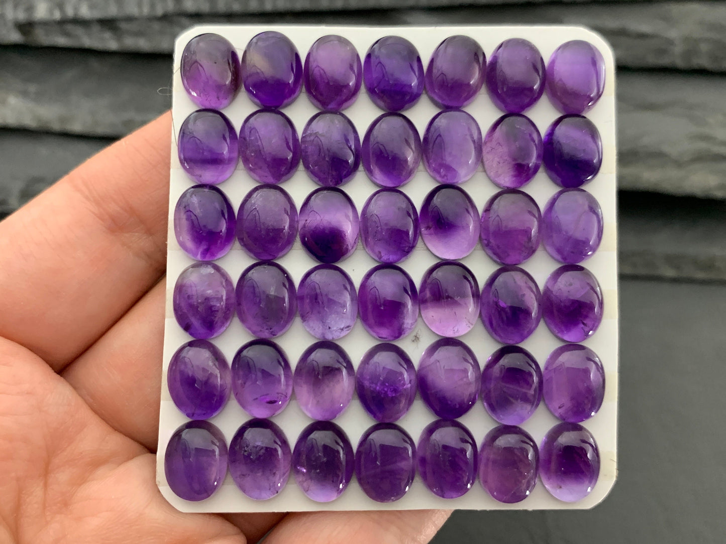 Amethyst oval 8x10mm cabochon - Calibrated cabochons