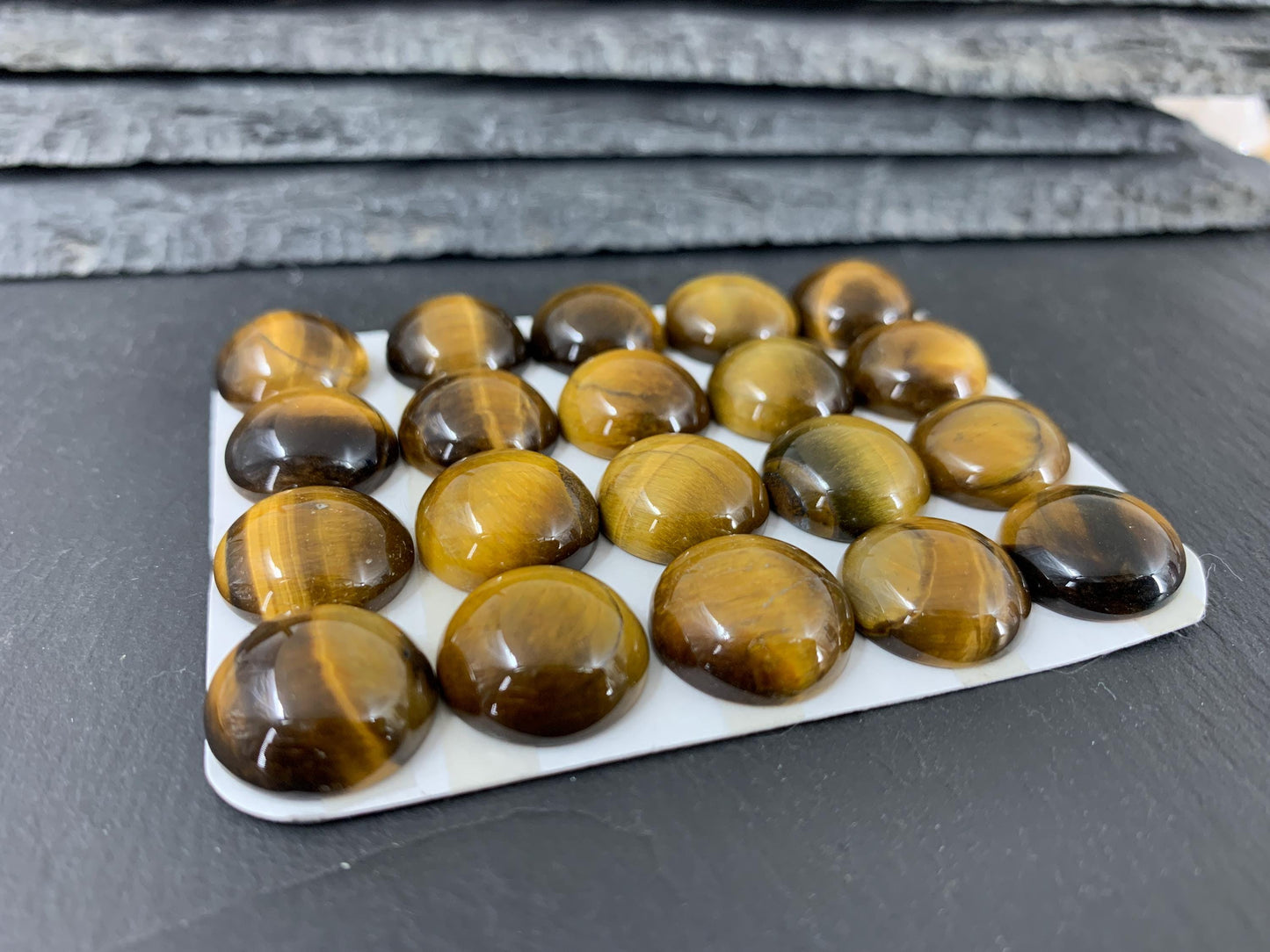 Tiger Eye round 15mm cabochon - Calibrated cabochons