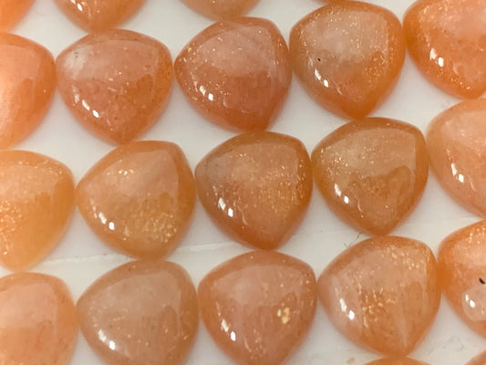 GoldSand Sunstone triangle 10x10mm cabochon