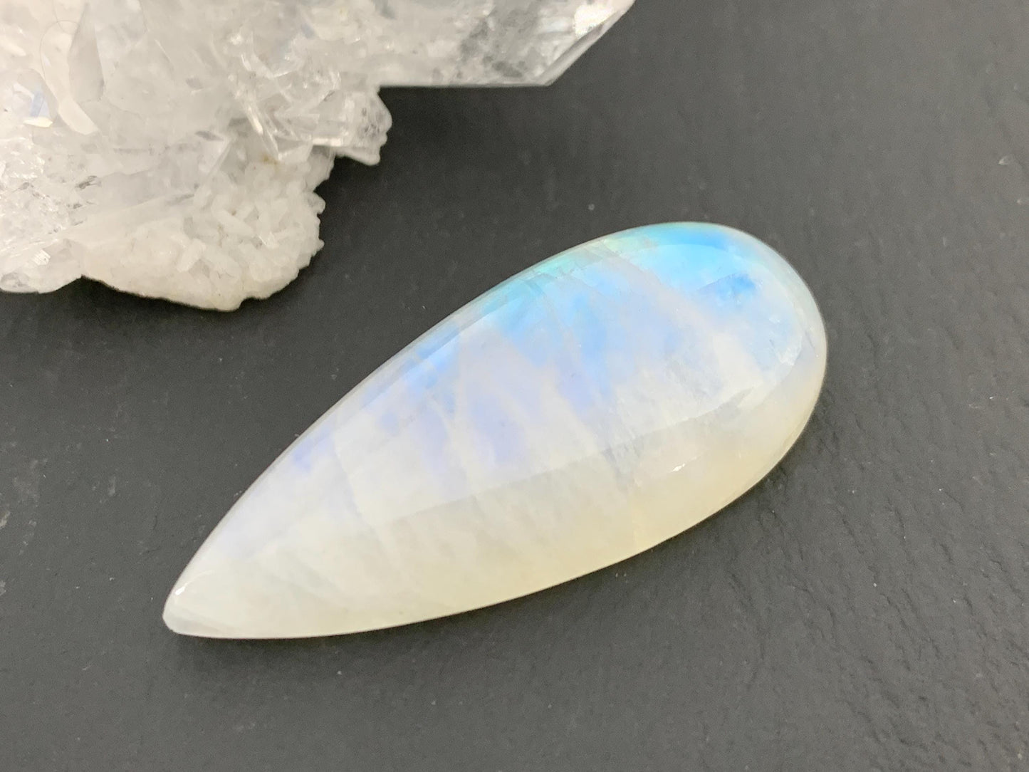 Rainbow Moonstone pear 37x16x9mm cabochon