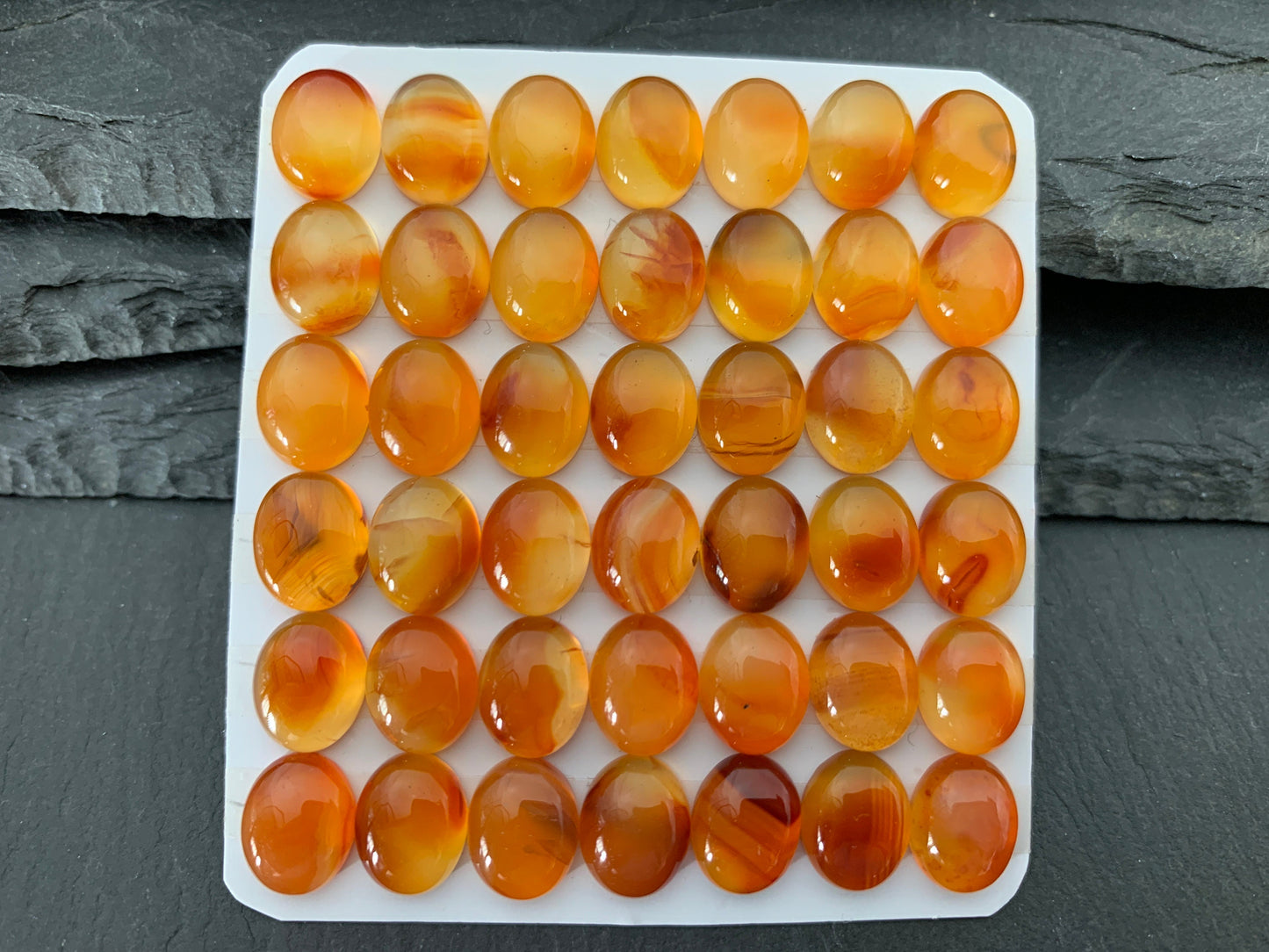 Carnelian oval 8x10mm cabochon - Calibrated cabochons