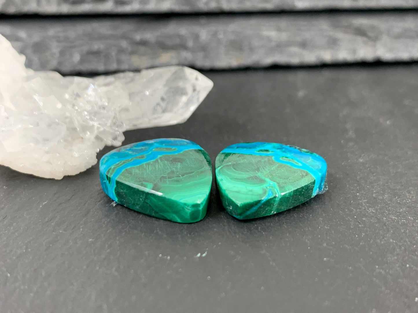 Malachite Chrysocolla pear 15x18x4.5mm cabochon pair