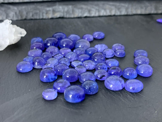 Tanzanite round 5-9mm cabochon
