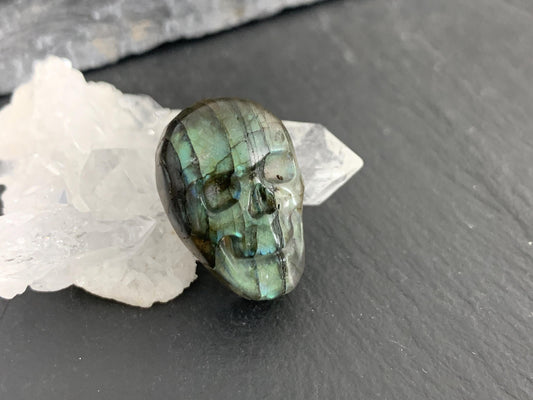 Labradorite Skull Cabochon 15x21mm, Labradorite Skull, Natural Gemstone, Halloween Jewelry, Handcrafted Accessory