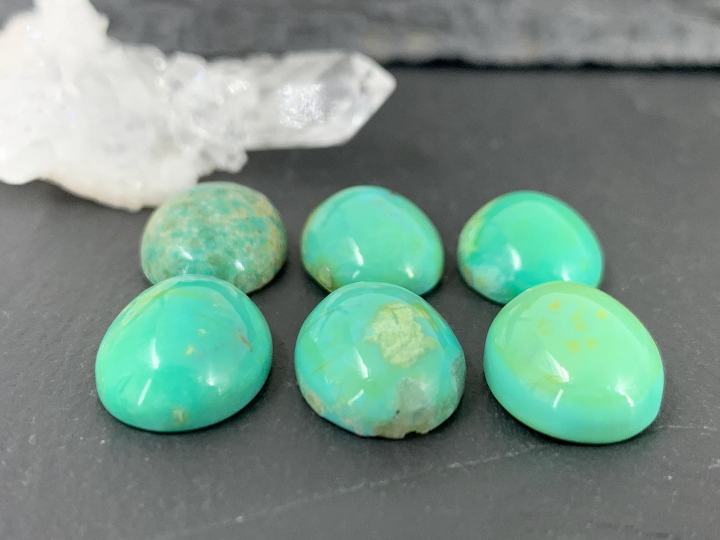 Nevada Turquoise oval 12x16mm cabochon -