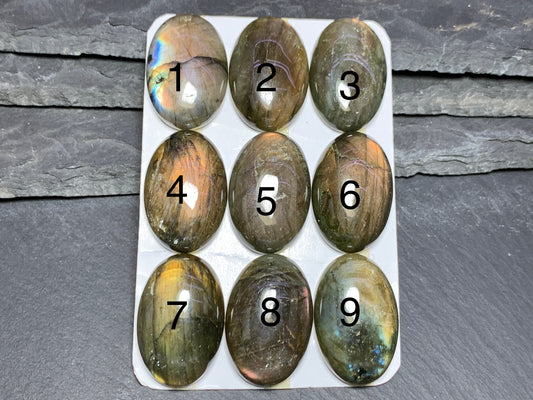 Labradorite oval 20x30mm Cabochon - Calibrated Cabochons