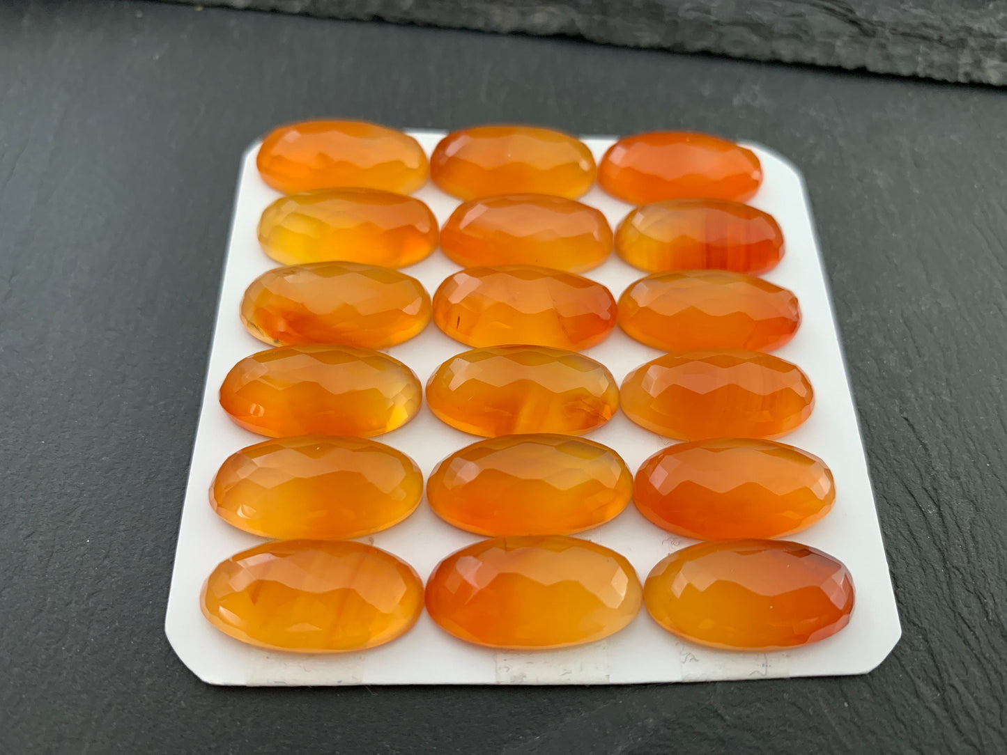 Carnelian oval 10x20mm cabochon - Calibrated cabochons