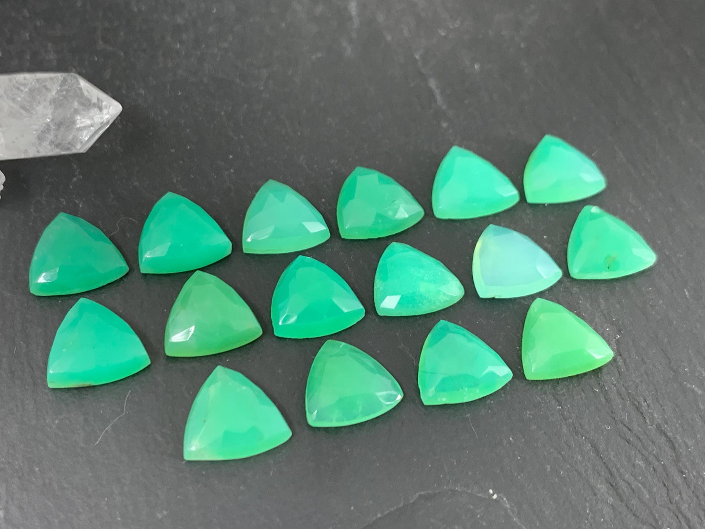 Faceted Chrysoprase trilangle 10mm cabochon