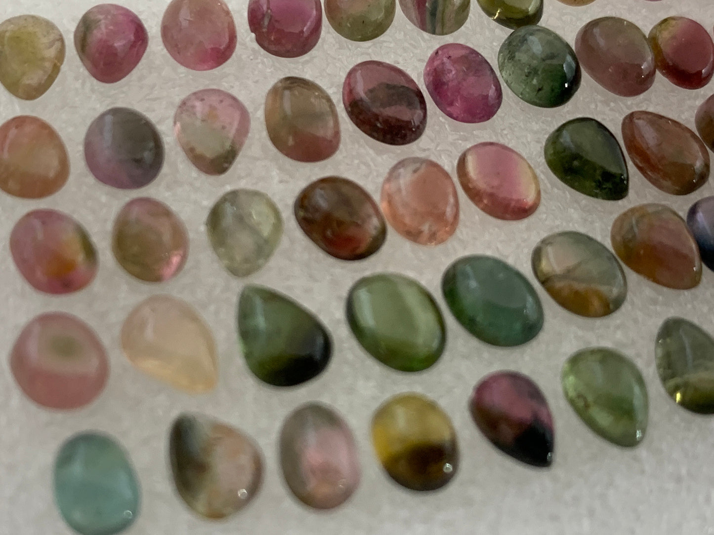 Tourmaline cabochon oval, free form 4x6mm | Natural tourmaline