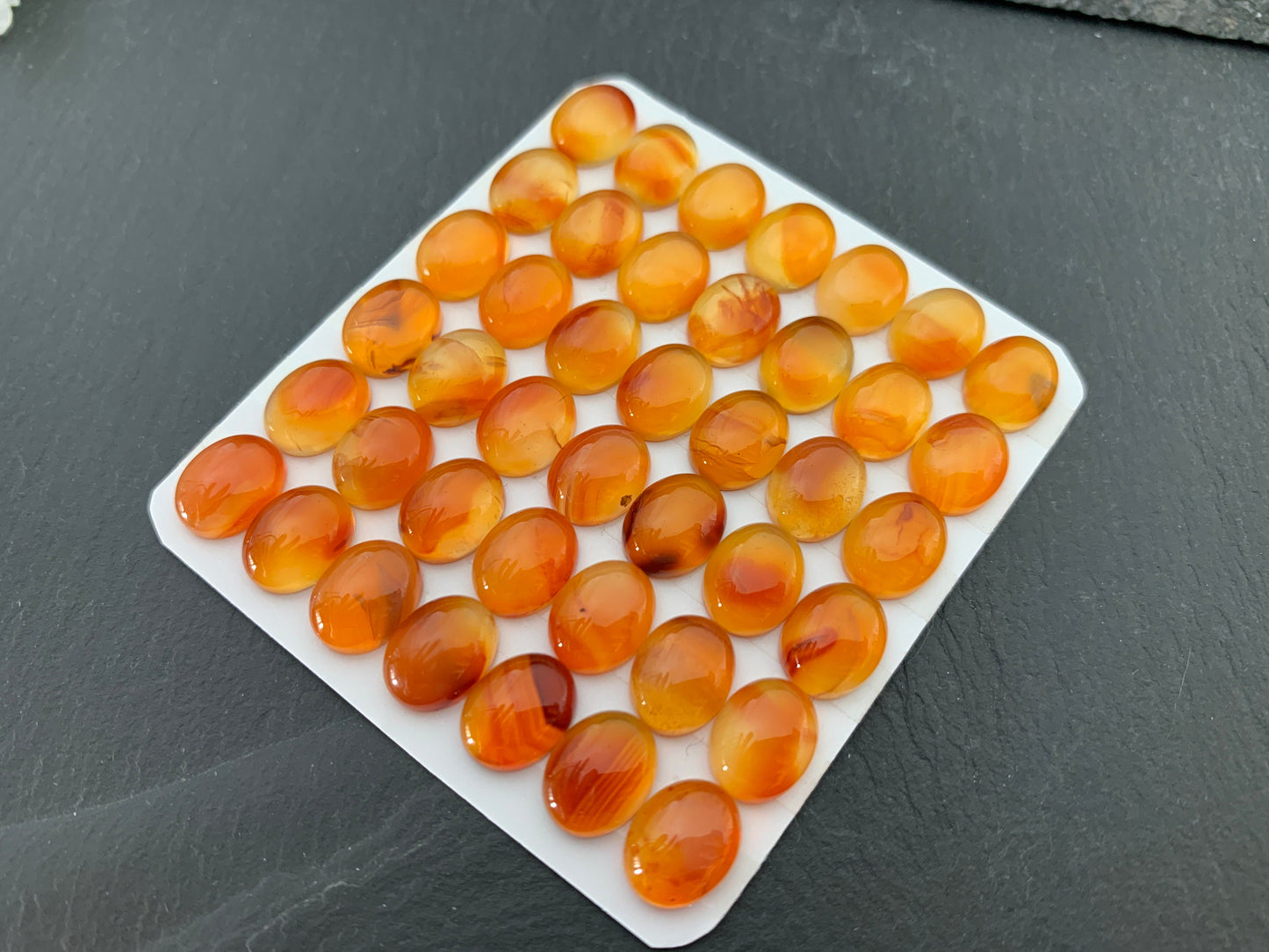 Carnelian oval 8x10mm cabochon - Calibrated cabochons