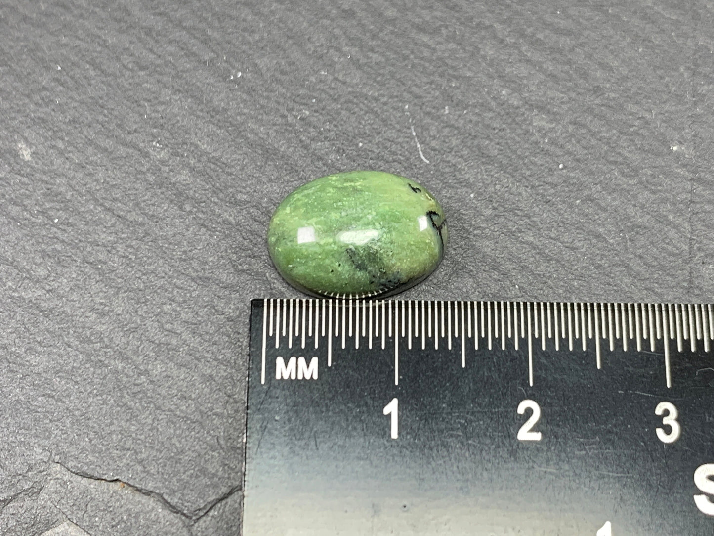 Green Opal oval 10x14mm cabochon - Calibrated cabochons