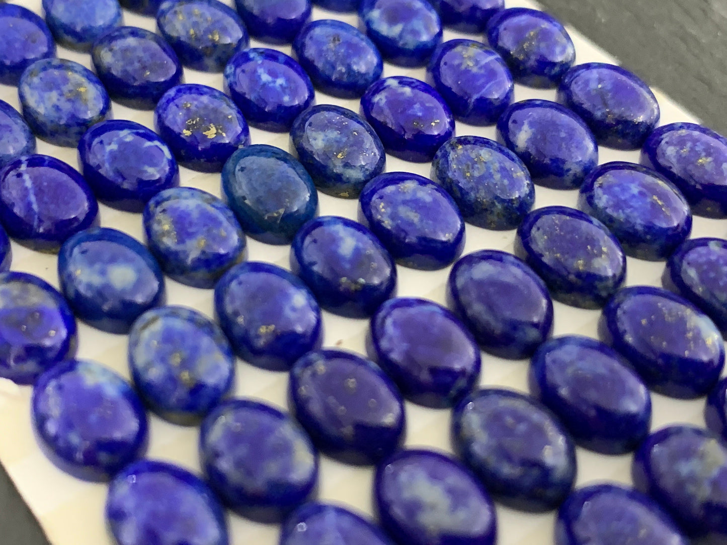 Lapis Lazuli oval 6x8mm cabochon - Calibrated cabochons