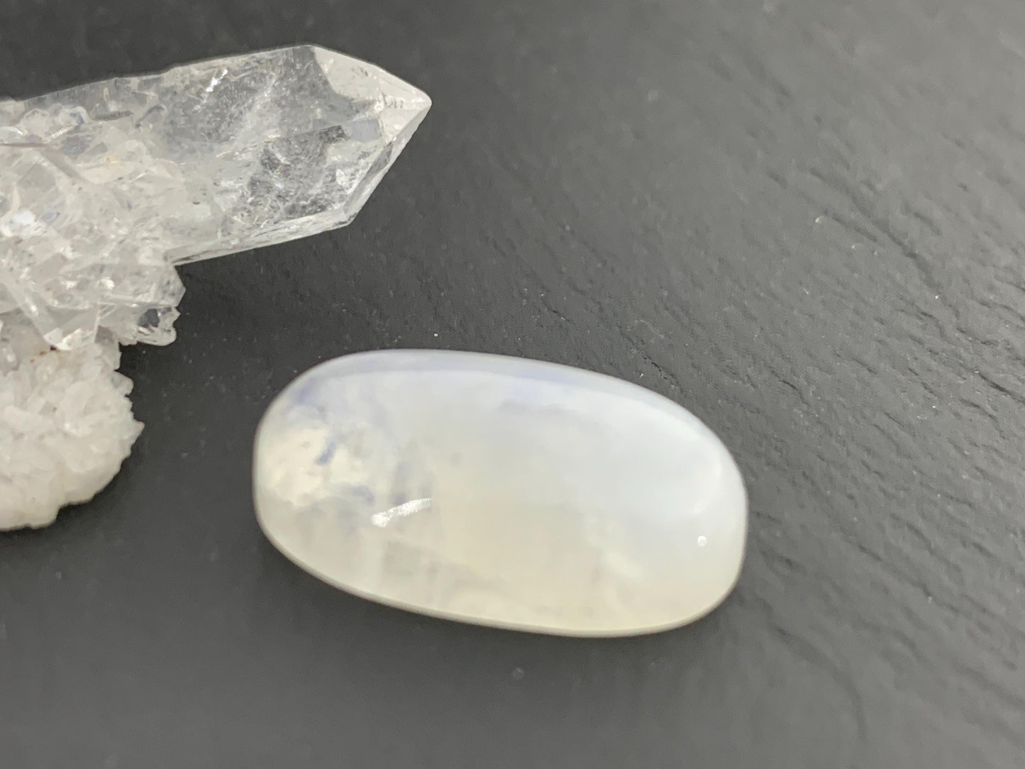 Rainbow Moonstone oval 21x12x7mm cabochon