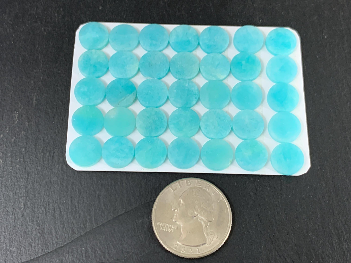 Flat Amazonite round 10mm cabochon - Calibrated cabochons
