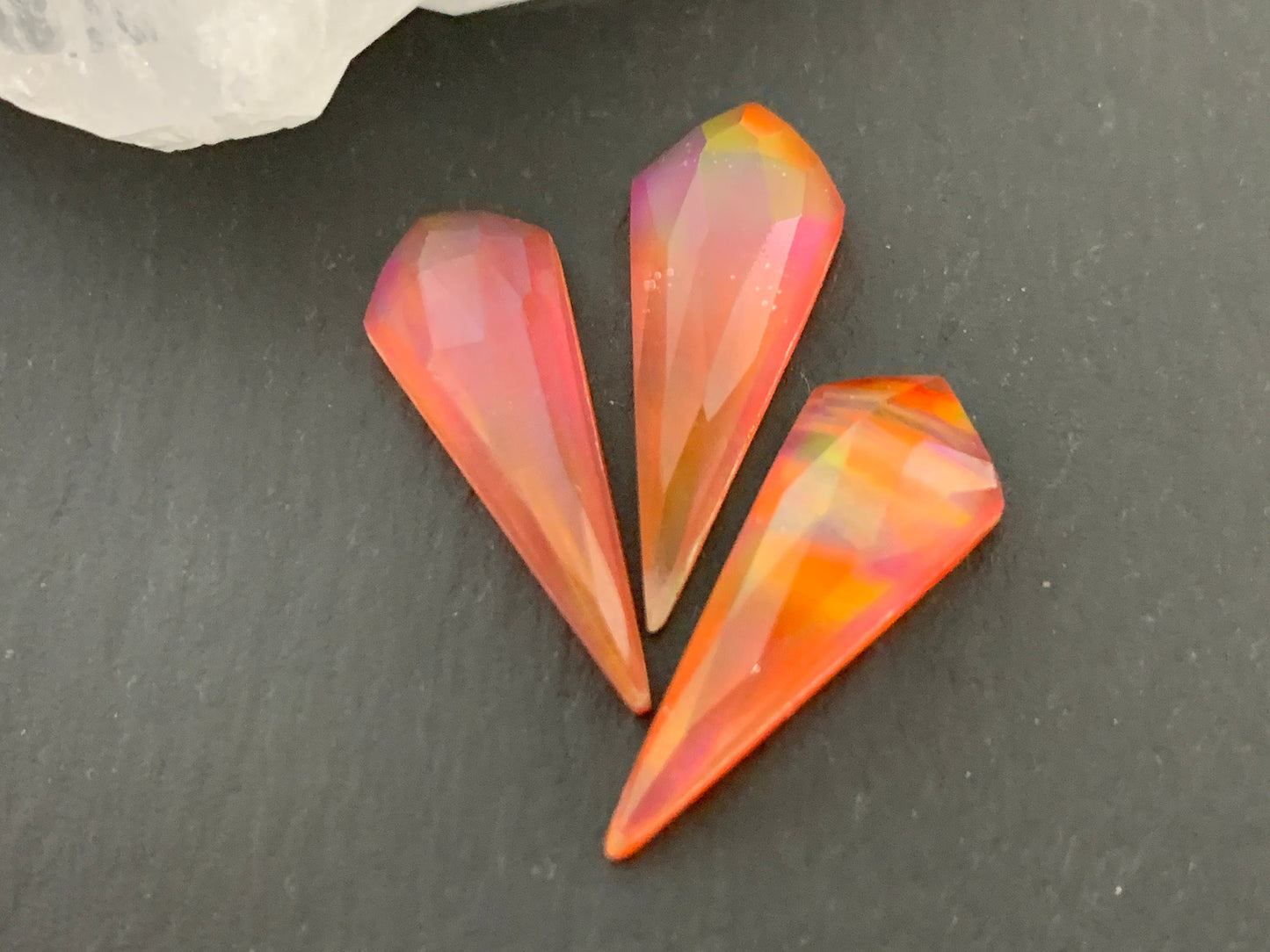 Faceted Aurora Opal kite 8x20mm cabochon - Doubte cabochon