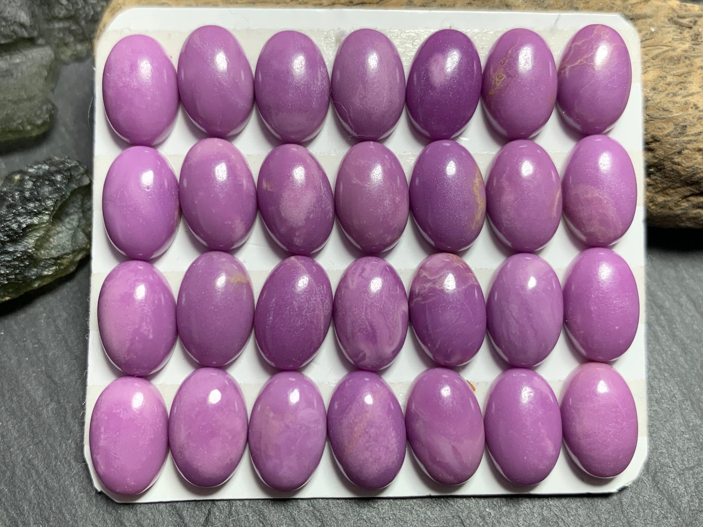 Phosphosiderite oval 8x12mm Cabochon - Calibrated Cabochons