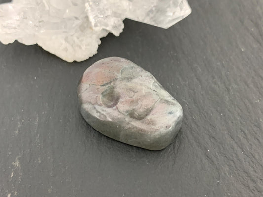 Labradorite Skull Cabochon 15x21mm, Labradorite Skull, Natural Gemstone, Halloween Jewelry, Handcrafted Accessory