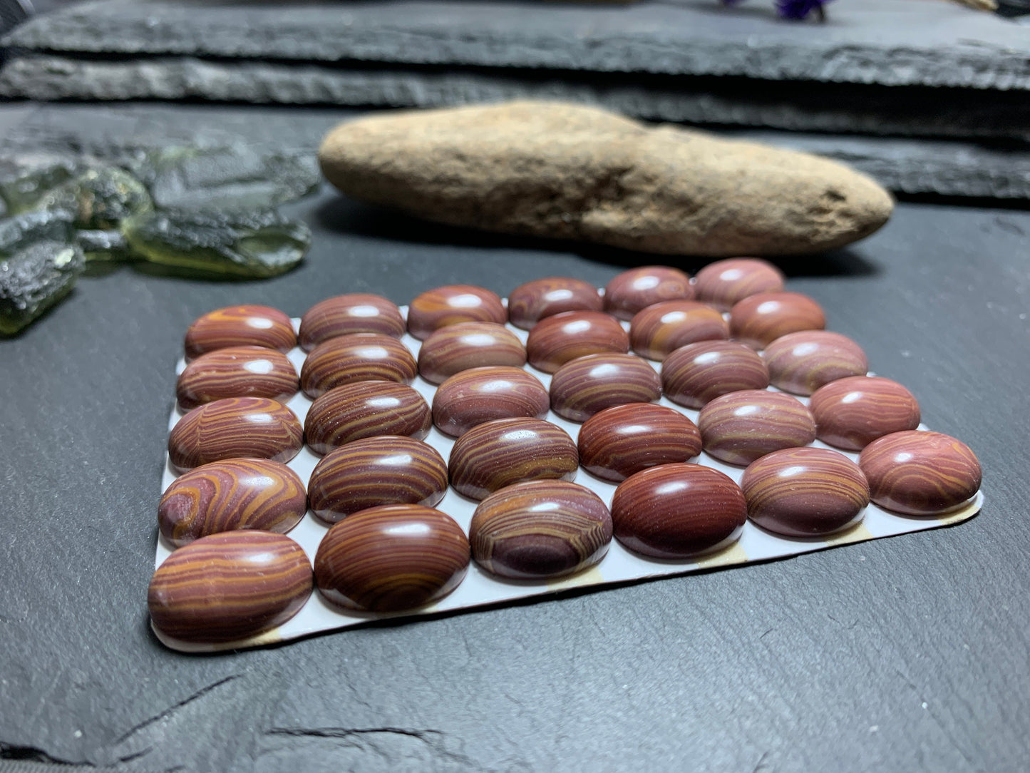 Hickoryte oval 12x16mm Cabochon - Calibrated cabochons