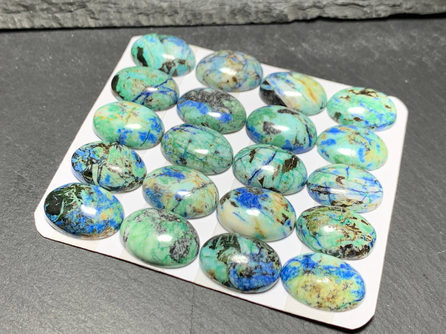 Azurite 13x18mm oval cabochon - Calibrated cabochons