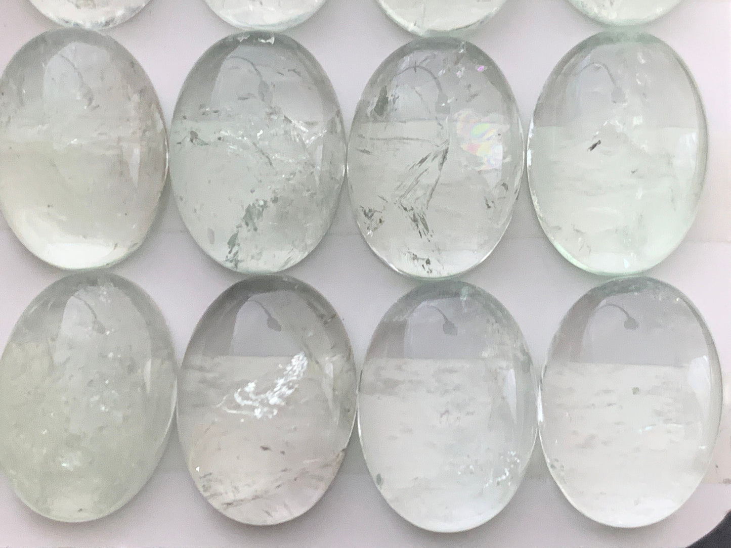 Green Amethyst oval 13x18mm cabochon - Calibrated cabochons