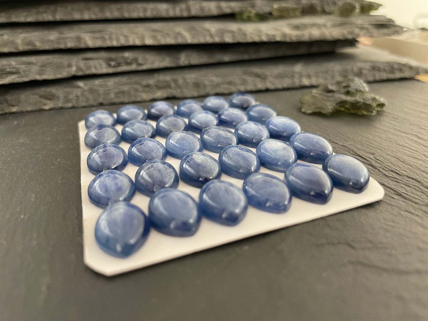 Kyanite marquise 10x14mm Cabochon - Calibrated cabochons