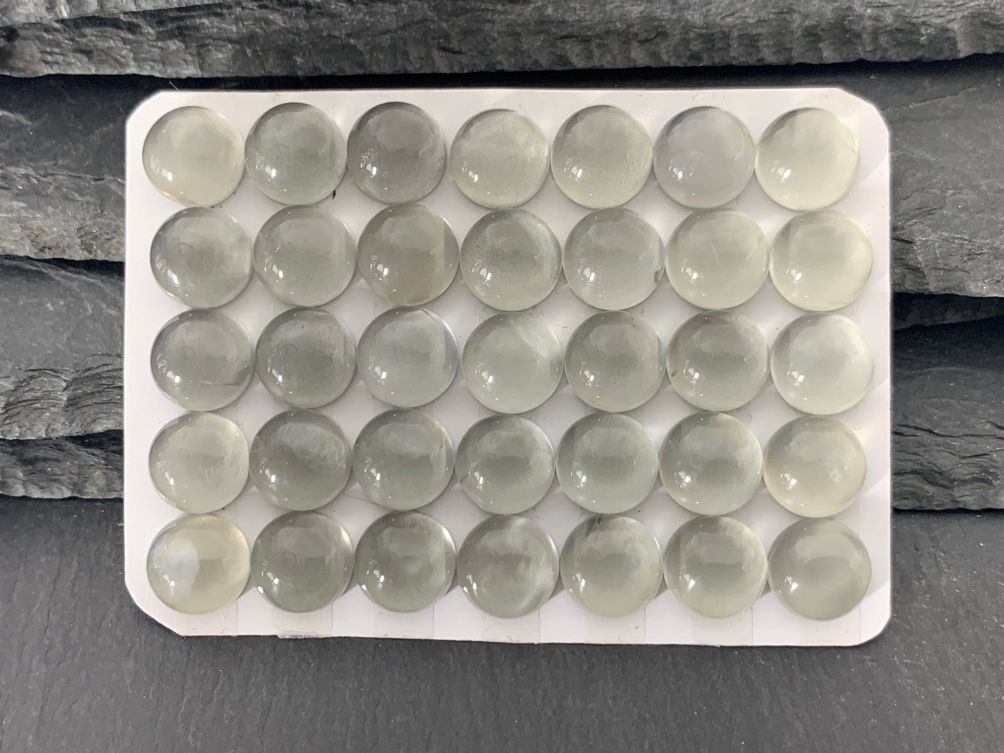 Grey Moonstone round 10mm cabochon - Calibrated cabochons