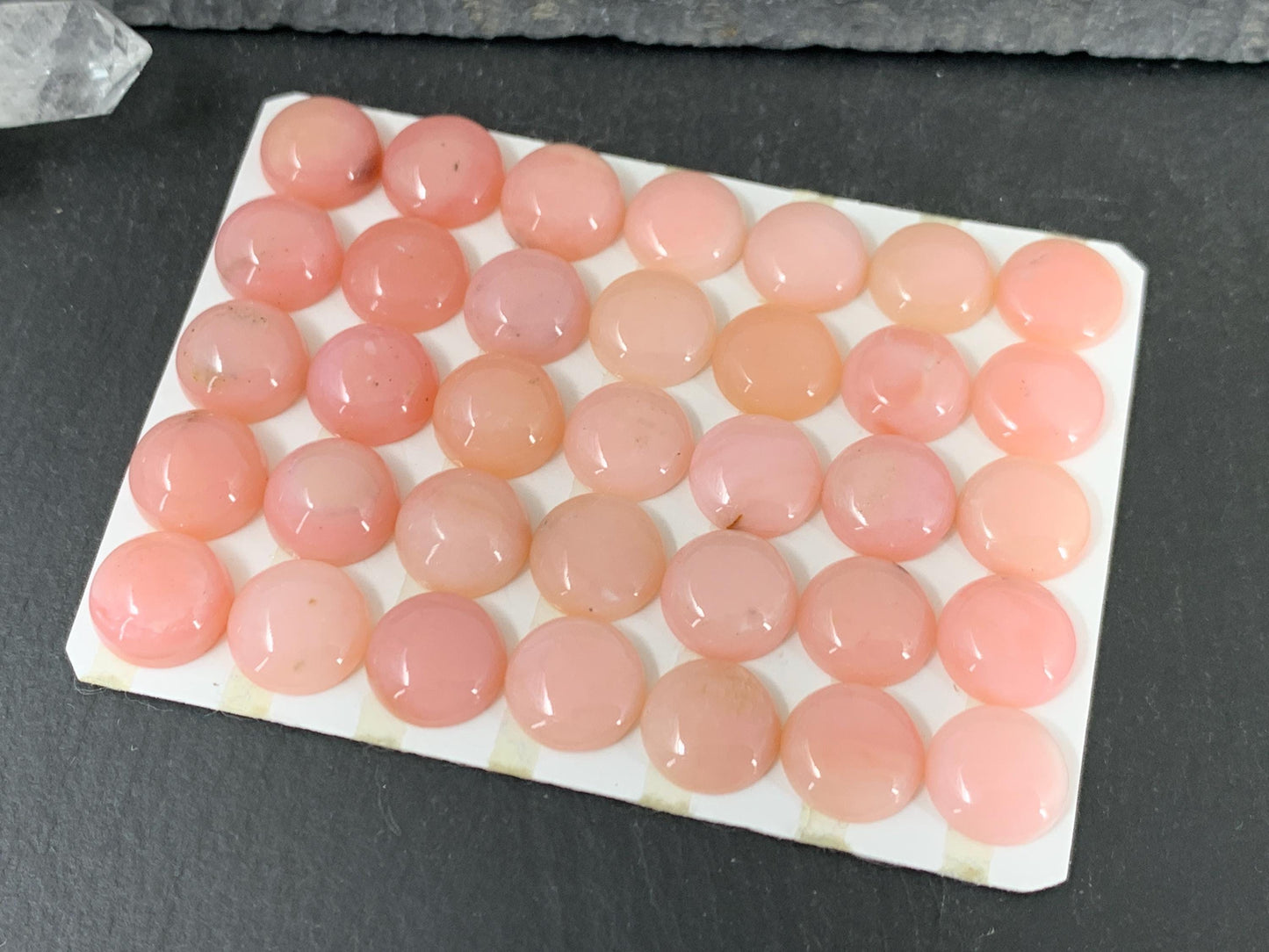 Pink Opal round 10mm cabochon - Calibrated cabochons