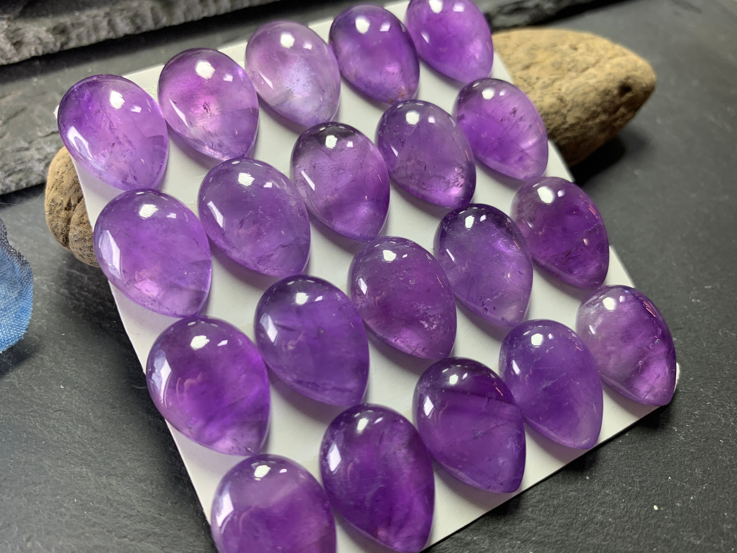 Amethyst pear 13x18mm cabochon - Calibrated cabochons
