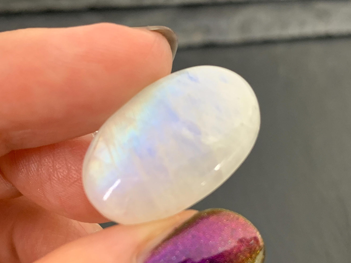 Rainbow Moonstone oval 25x16x8mm cabochon