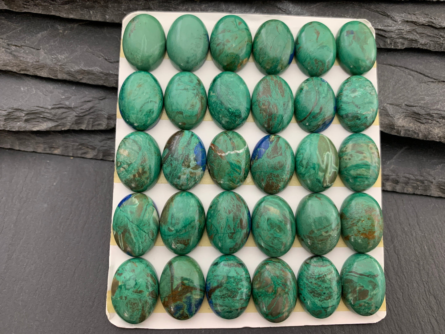 Azurite oval 13x18mm cabochon - Calibrated cabochons