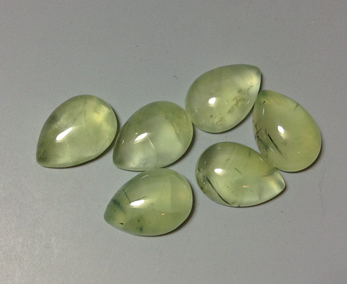 Prehnite pear 10x14mm Cabochon Calibrated cabochons