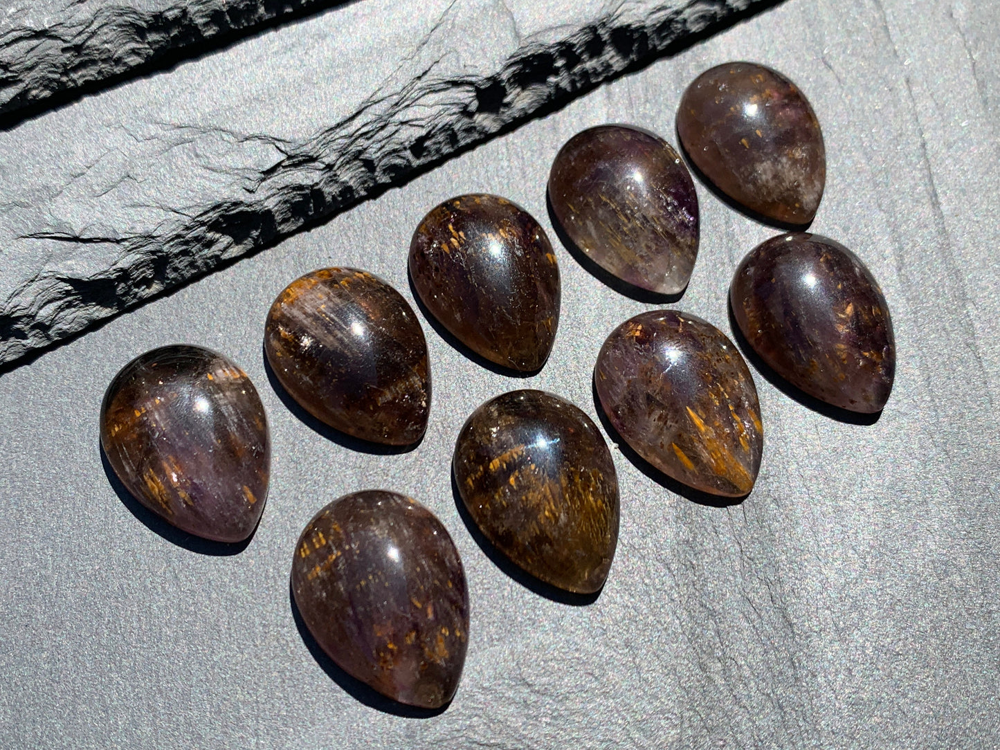 Amethyst Cacoxenite pear 18x25mm cabochon - Calibrated cabochons