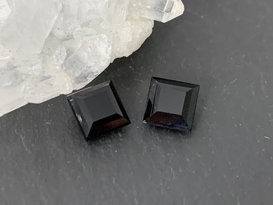 Faceted Black Onyx 6x6mm