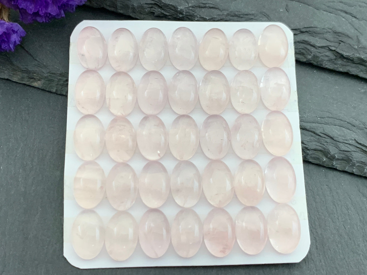 Rose Quartz oval 8x12mm cabochon - Calibrated cabochons