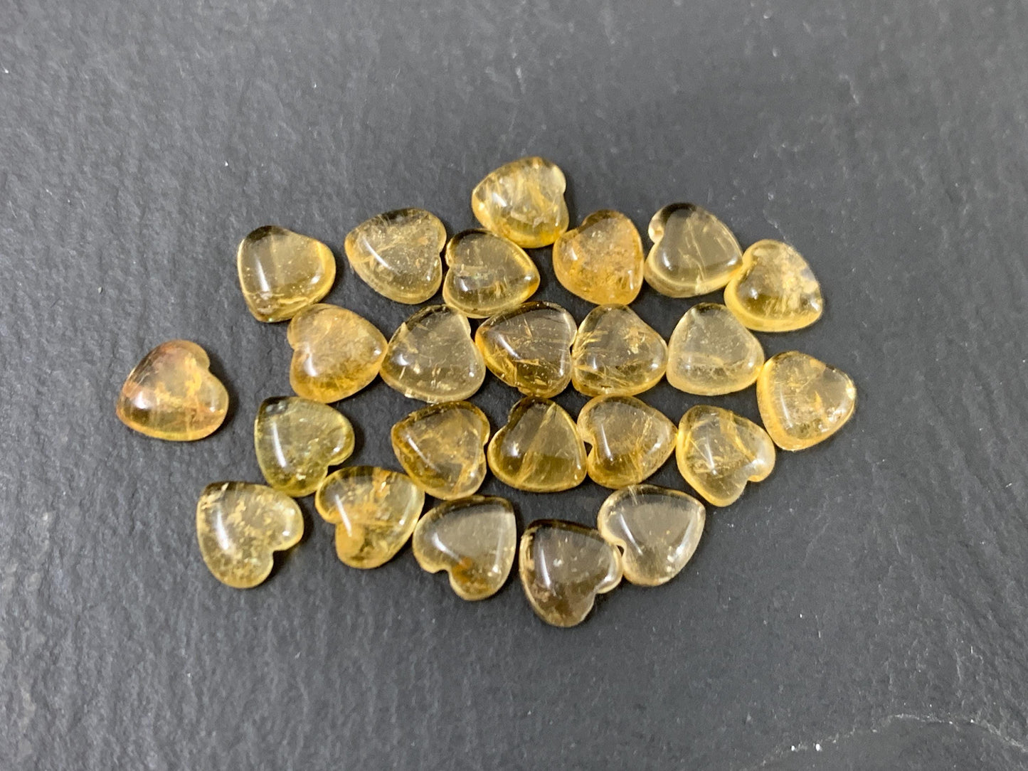 Tourmaline heart 5mm cabochon - Calibrated cabochons