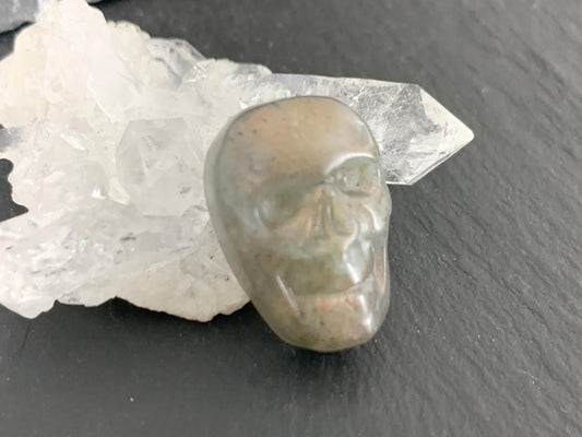 Labradorite Skull Cabochon 14x20mm, Labradorite Skull, Natural Gemstone, Halloween Jewelry, Handcrafted Accessory