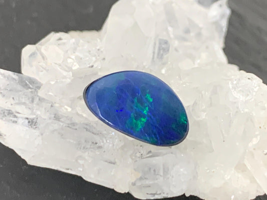 Australian Opal Doublet 7x11x4mm cabochon