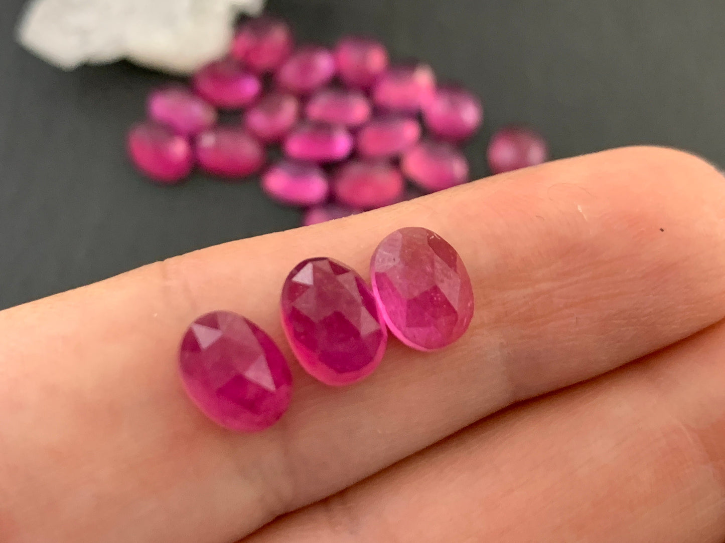 Faceted Thailand Pink Sapphire oval 6x8mm Cabochon | Natural Raspberry Sapphire