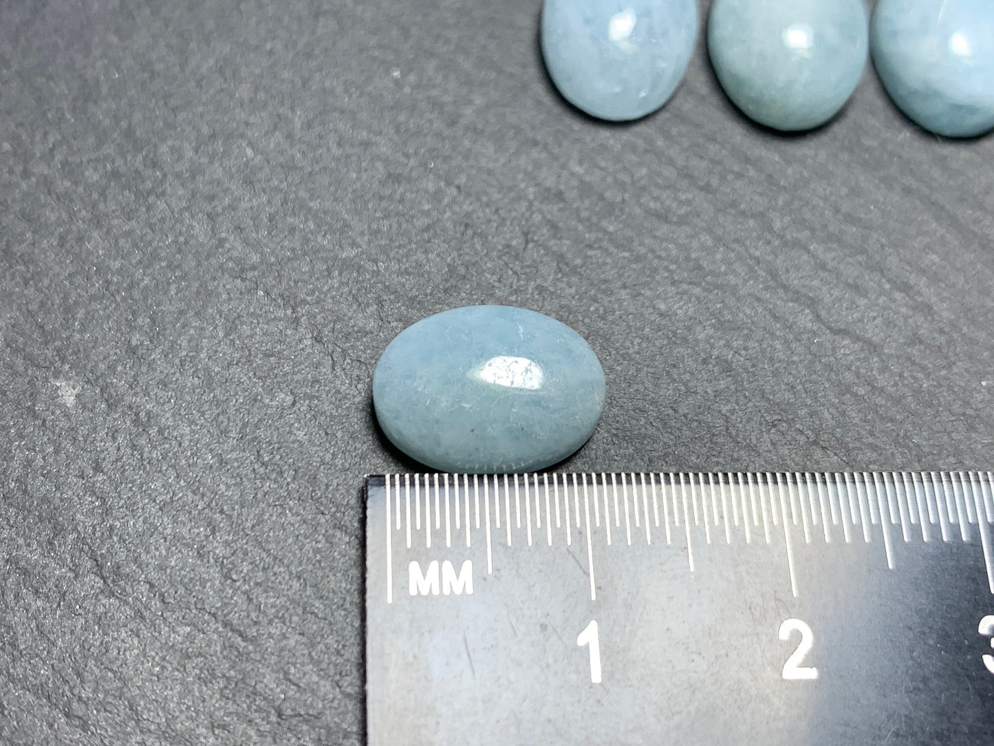 Aquamarine cabochon oval 9x12mm - Calibrated cabochons