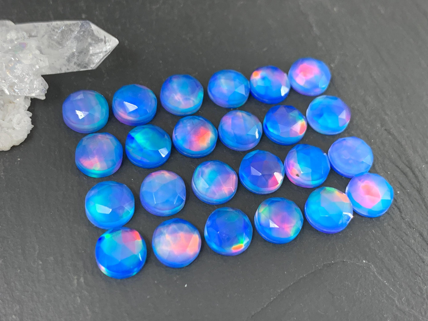 Faceted Aurora Opal round 8mm cabochon - Doublet cabochons