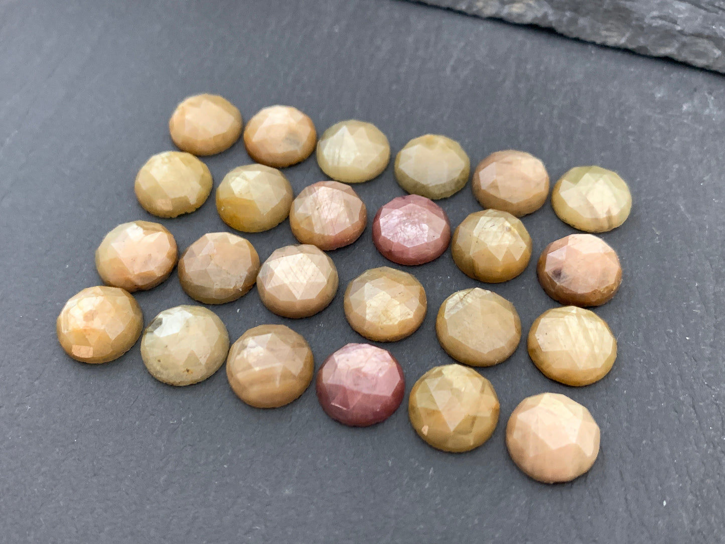 Faceted Yellow Sapphire round 10mm Cabochon