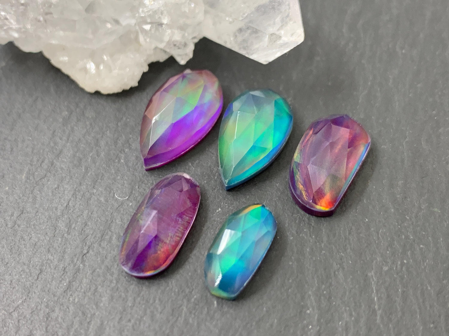 Faceted Aurora Opal pear, oval 11-15mm long cabochon - Doublet cabochon