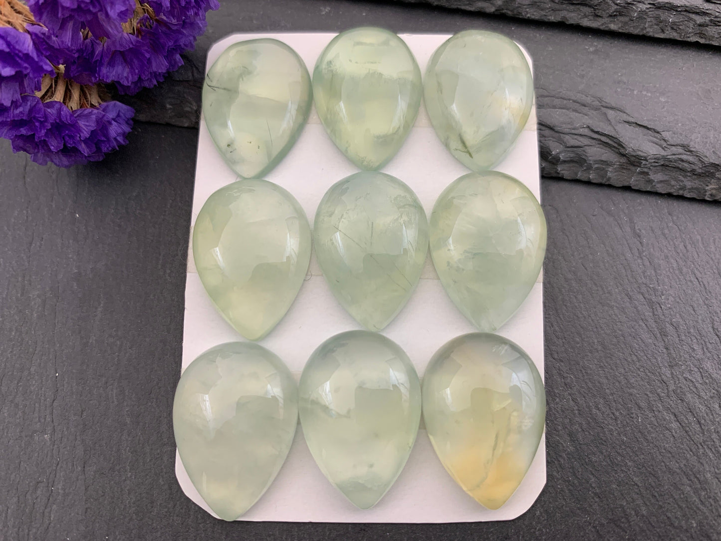 Prehnite pear 18x25mm cabochon - Calibrated cabochons