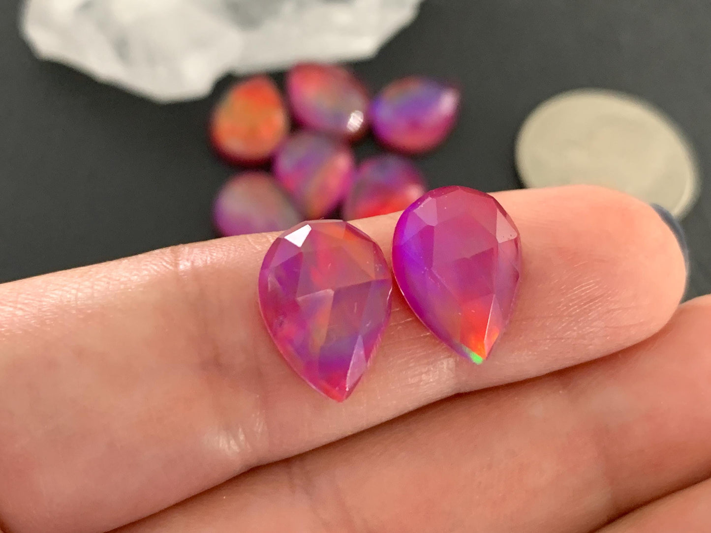 Faceted Aurora Opal pear 10x14mm - Doublet cabochons