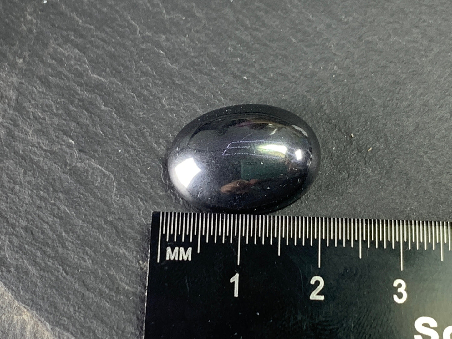 Hematite oval 15x20mm cabochon - Calibrated cabochons
