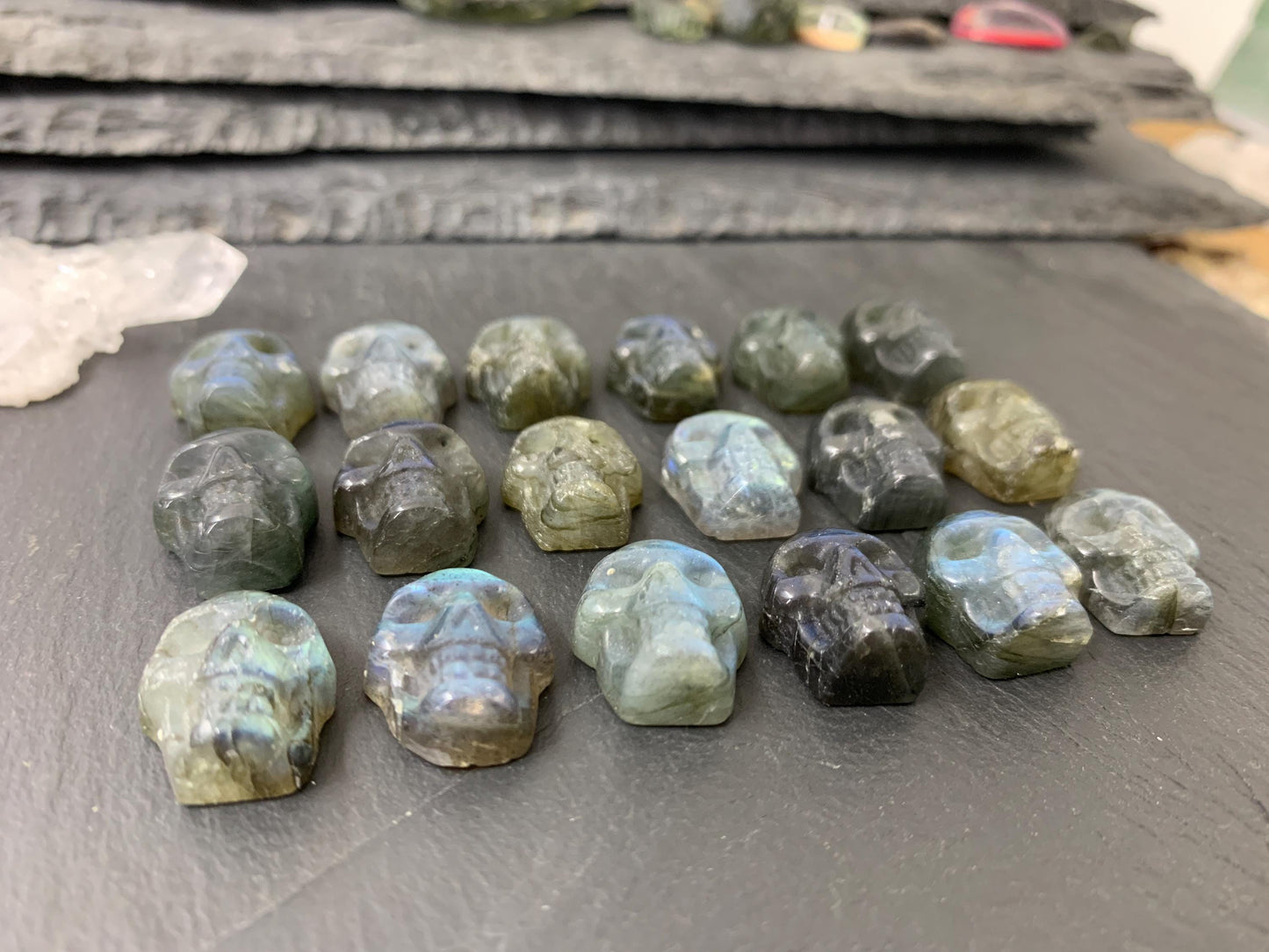 Labradorite skull 17- 18mm cabochon