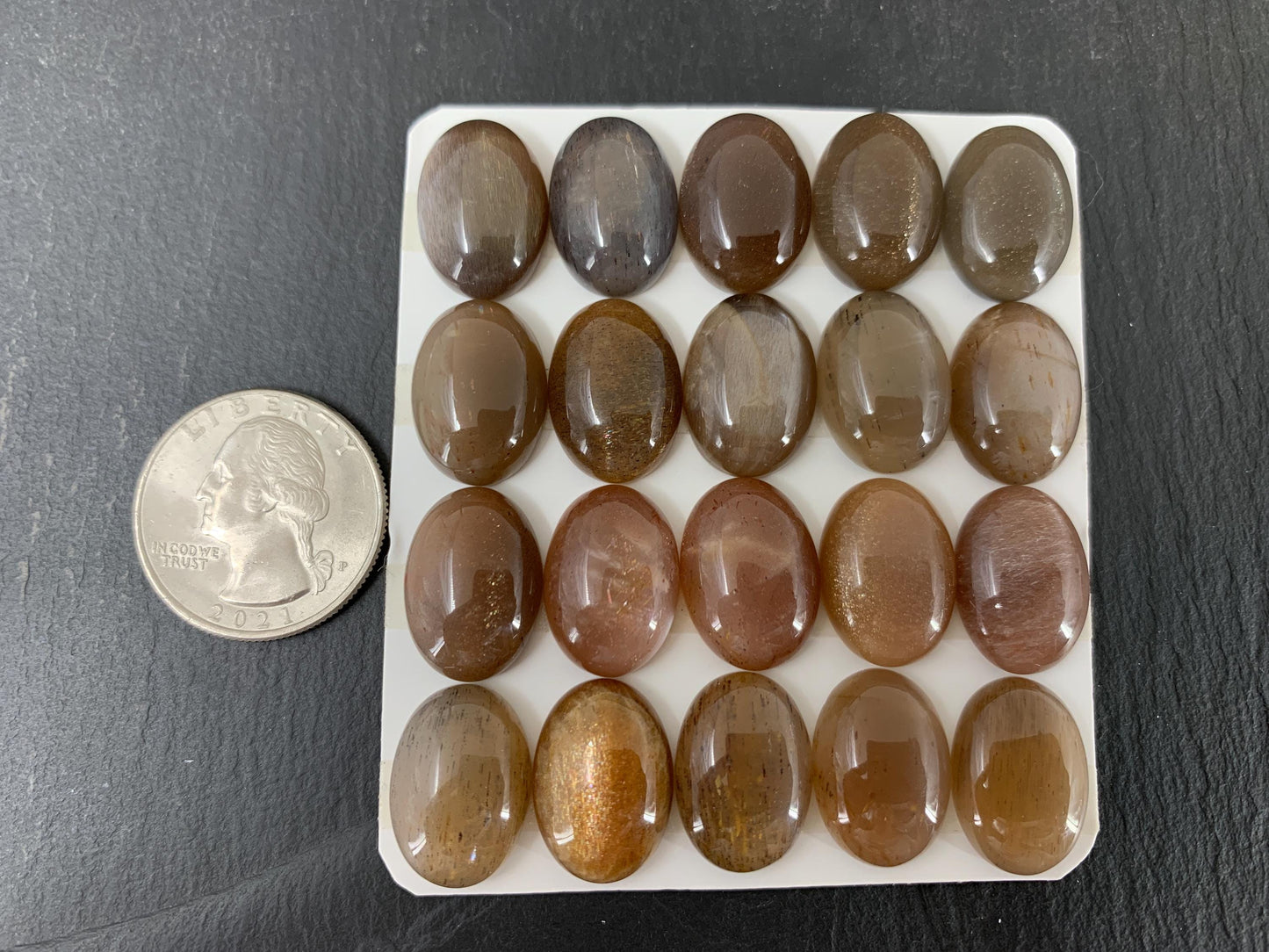 Sunstone oval 13x18mm cabochon - Calibrated cabochons