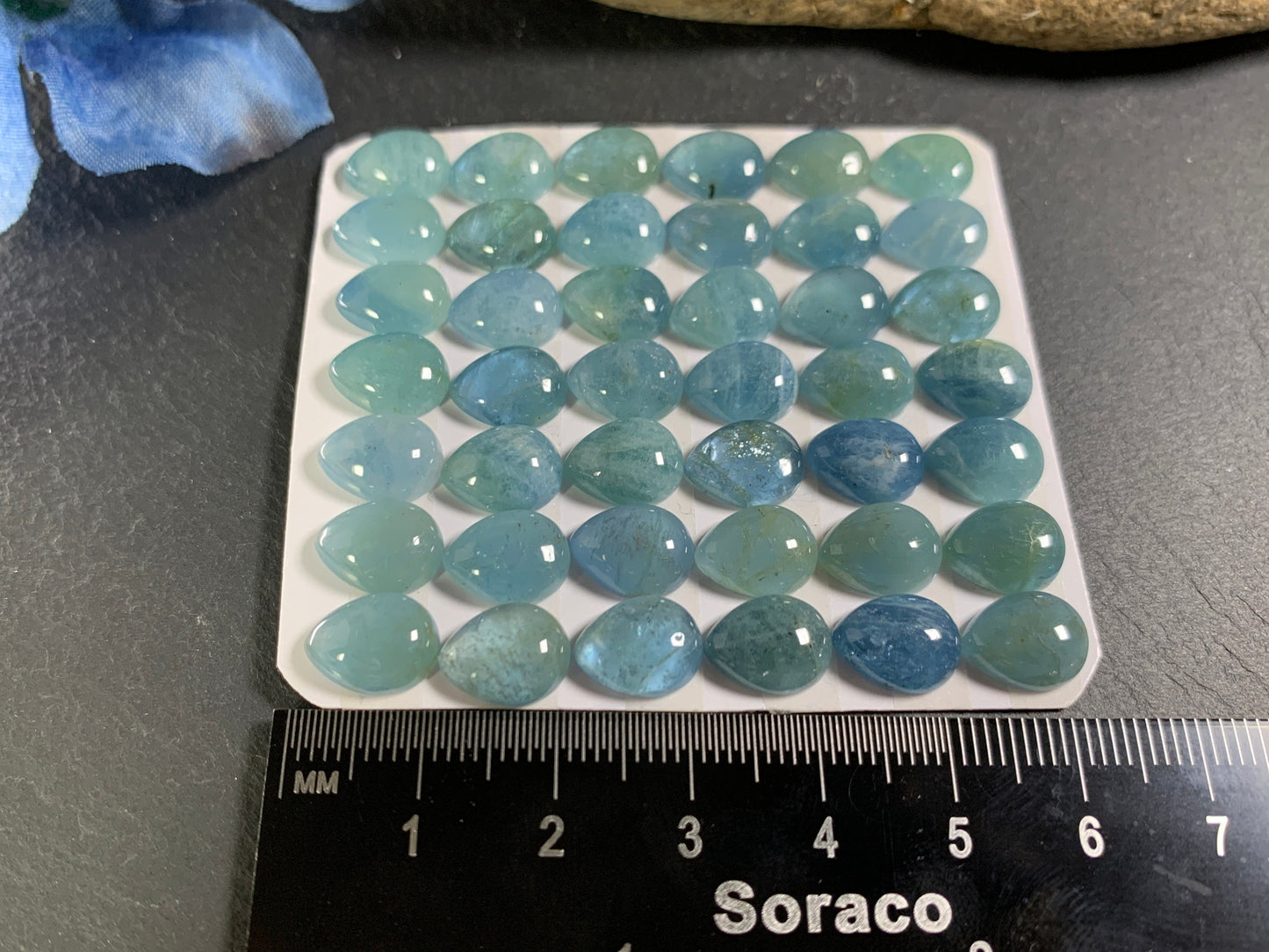 Aquamarine pear 8x10mm cabochon - Calibrated cabochons