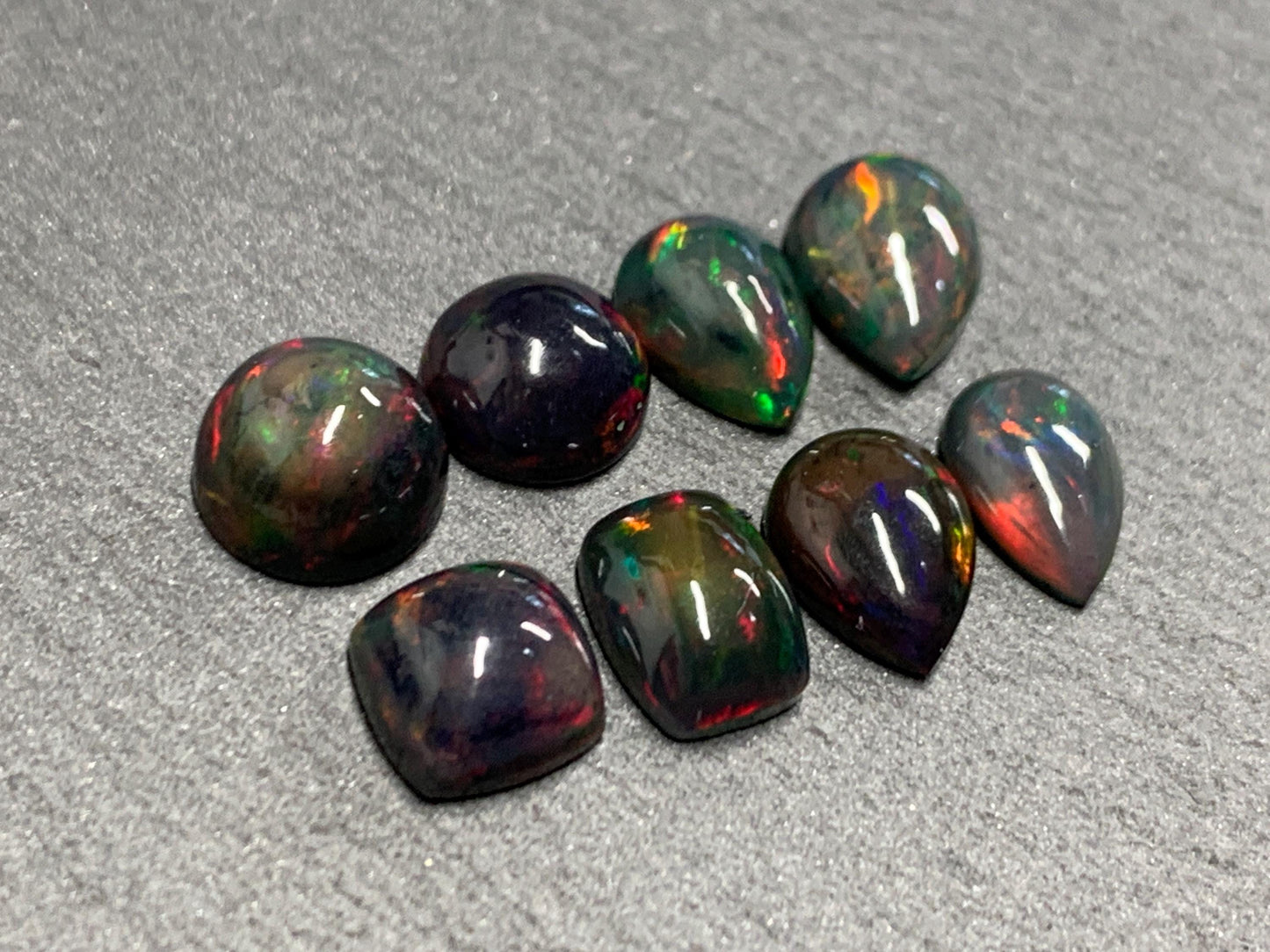 Ethiopian Opal 7-9mm cabochon